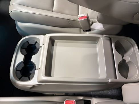 Used 2012 Honda Odyssey EX-L image 24