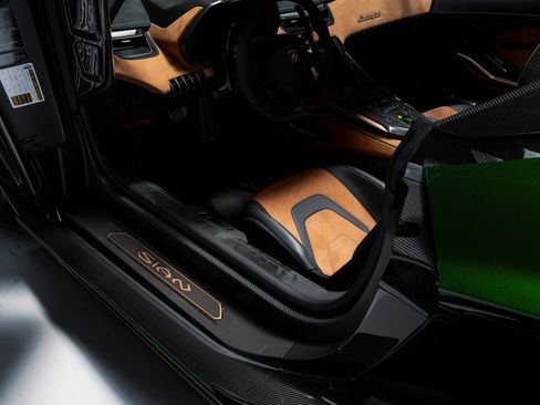 Used 2021 Lamborghini Sian Roadster AWD/4WD image 7