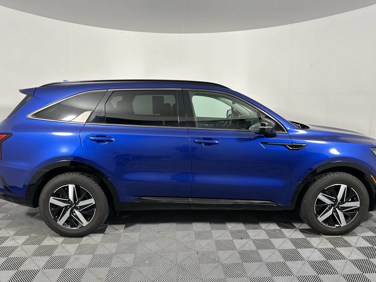 Used 2023 Kia Sorento EX w/ Panoramic Sunroof Package FWD image 18
