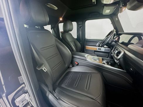 Used 2025 Mercedes-Benz G 550 image 10