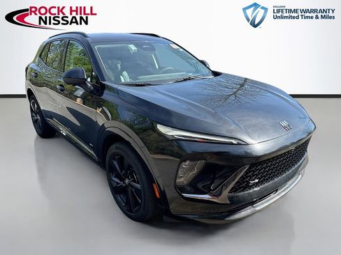 Used 2025 Buick Envision Sport Touring image 1