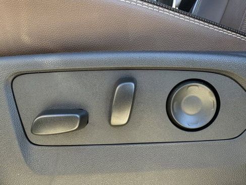 New 2026 Chevrolet Suburban High Country image 23