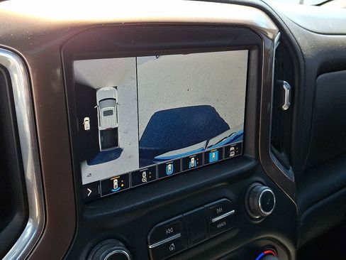 Used 2022 Chevrolet Silverado 1500 High Country w/ Technology Package AWD/4WD image 19