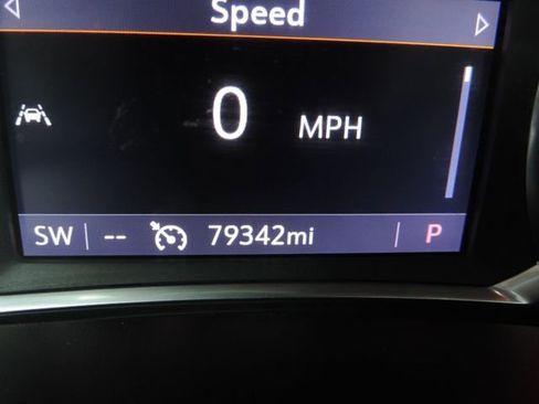 Used 2020 Chevrolet Equinox Premier image 32