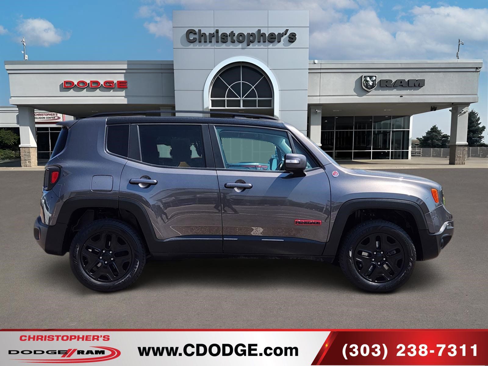 Used 2018 Jeep Renegade Trailhawk AWD/4WD image 2