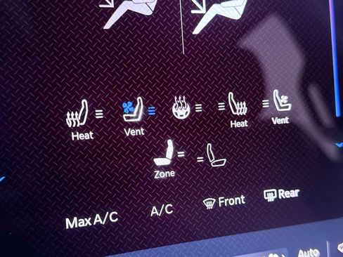 Used 2025 RAM 1500 Laramie w/ Trailer Tow Group image 23