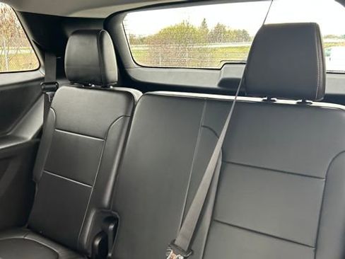Certified 2020 Chevrolet Traverse LT AWD/4WD image 38