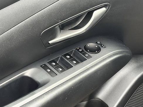 Used 2025 Hyundai Tucson SEL FWD image 15