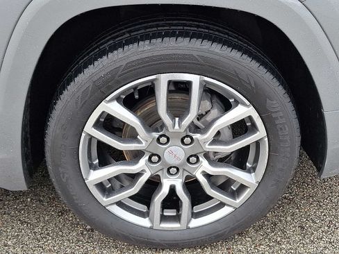 Used 2023 GMC Terrain Denali w/ Denali Premium Package AWD/4WD image 8