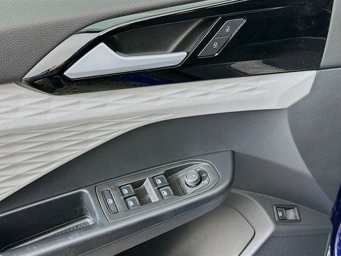 Used 2024 Volkswagen Taos S image 15