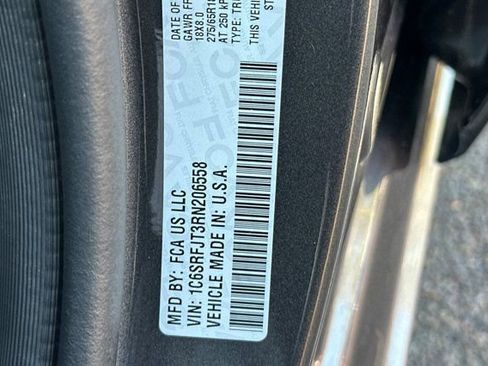 Used 2024 RAM 1500 Laramie AWD/4WD image 29