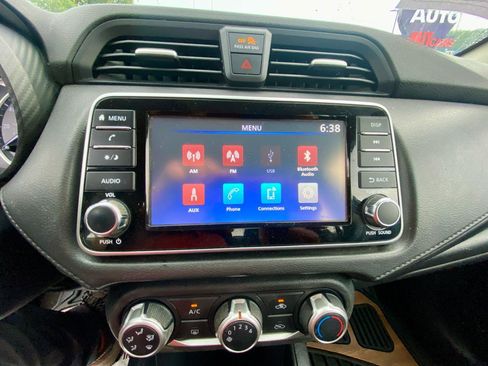 Used 2020 Nissan Versa S FWD image 19