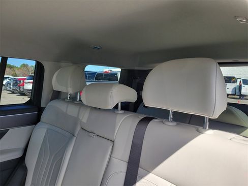 Certified 2025 Hyundai Santa Fe SEL image 12