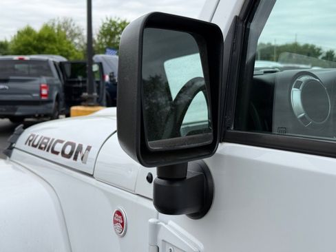 Used 2015 Jeep Wrangler Unlimited Rubicon AWD/4WD image 33