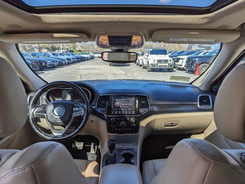 Used 2021 Jeep Grand Cherokee Limited AWD/4WD image 38