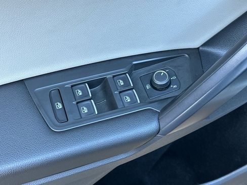 Used 2021 Volkswagen Tiguan SE R-Line image 13