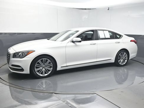 Used 2020 Genesis G80 3.8 RWD image 4