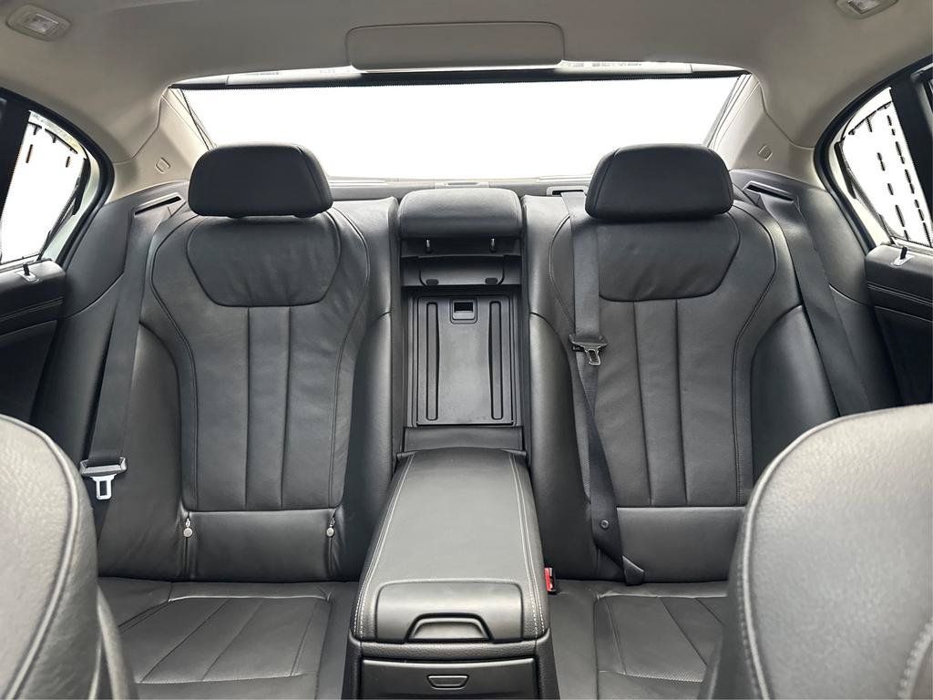 Used 2016 BMW 740i RWD image 15