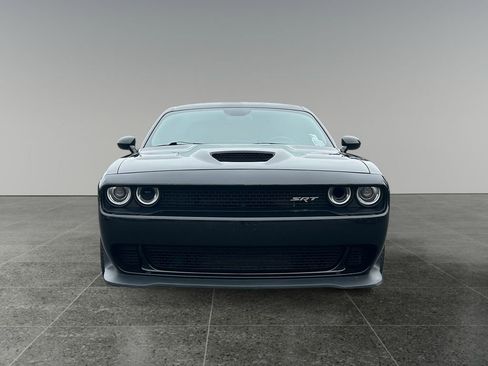 Used 2015 Dodge Challenger SRT Hellcat image 3