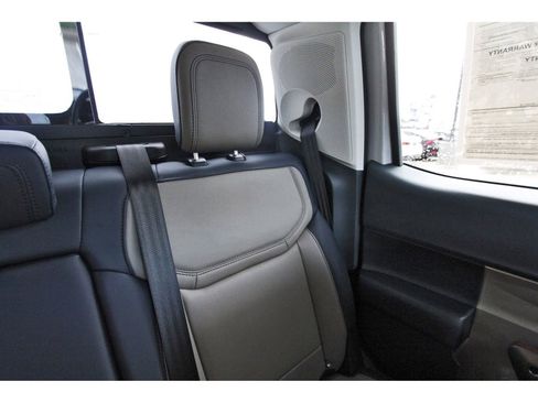 Used 2025 Ford Maverick Lariat AWD/4WD image 13