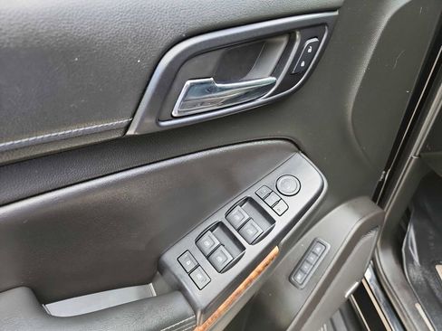 Used 2018 Chevrolet Tahoe Premier RWD image 14