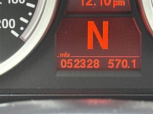 Used 2013 BMW M3 Convertible image 29