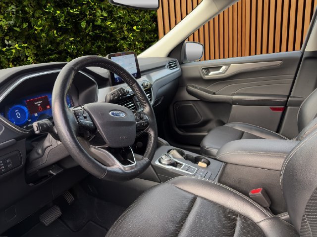 Used 2021 Ford Escape Titanium FWD image 5