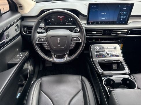 Used 2023 Lincoln Nautilus Reserve w/ Luxury Package image 8