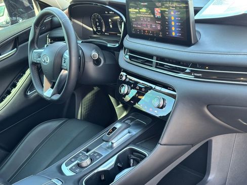 Certified 2025 INFINITI QX60 Sensory w/ Vision Package AWD/4WD image 9