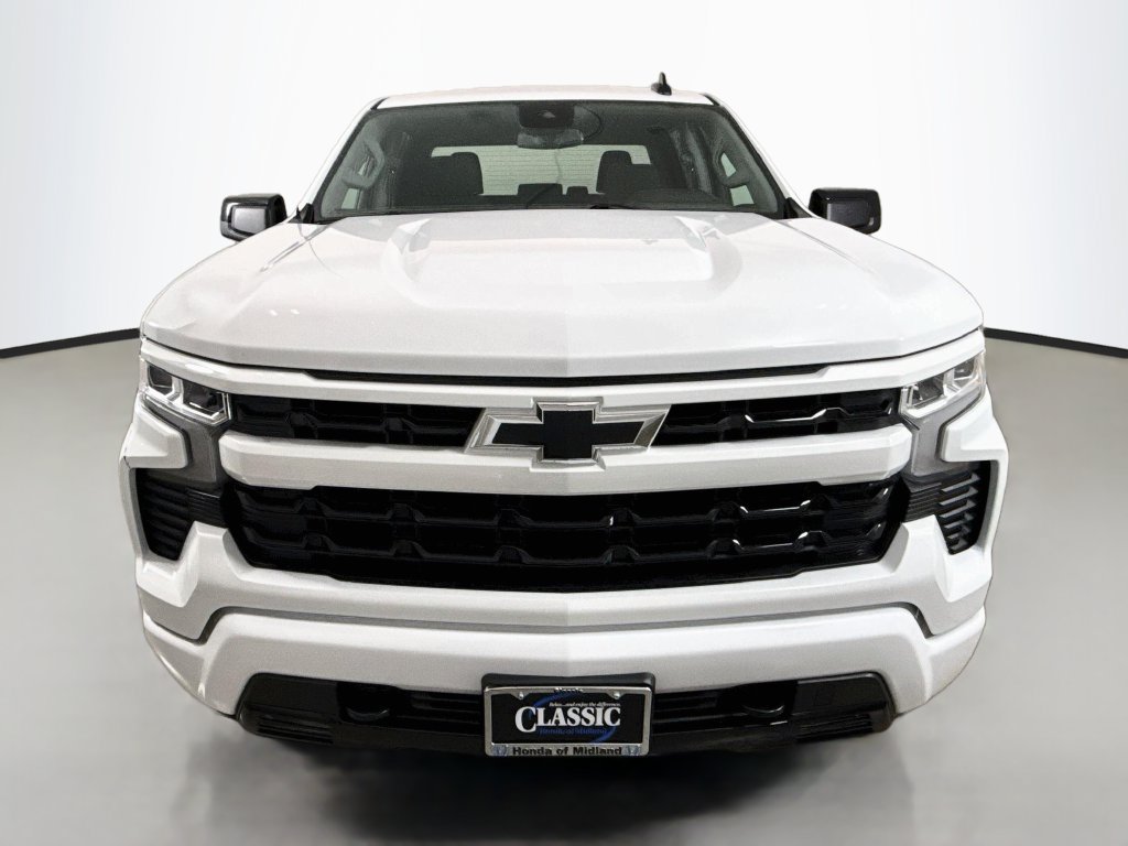 Used 2024 Chevrolet Silverado 1500 RST AWD/4WD image 2