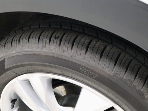 Used 2025 Buick Encore GX Preferred image 24