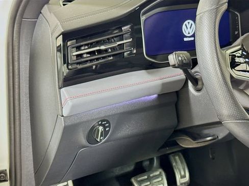 Used 2025 Volkswagen Jetta GLI Autobahn image 8