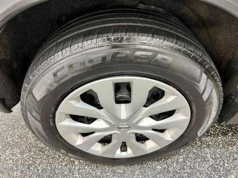 Used 2019 Nissan Rogue S AWD/4WD image 25