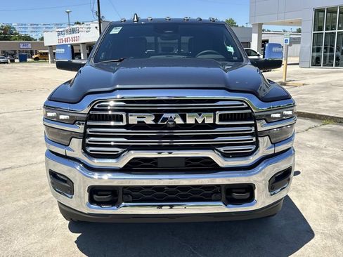 New 2026 RAM 2500 Laramie AWD/4WD image 2