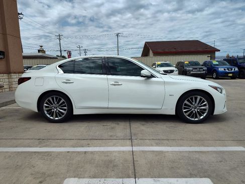 Used 2018 INFINITI Q50 Luxe w/ Essential Package (3.0T Luxe) RWD image 3
