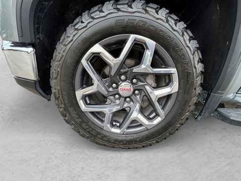 Used 2024 GMC Sierra 1500 SLT image 28