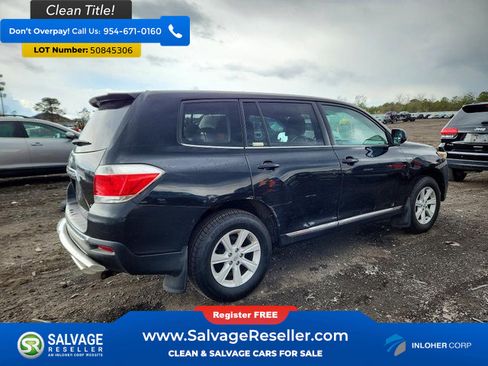 Used 2013 Toyota Highlander 4WD w/ Cold Weather Pkg image 4