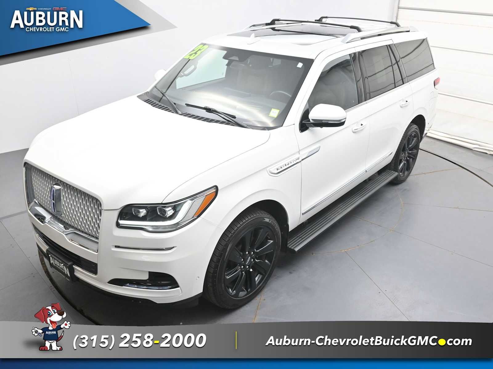 Used 2023 Lincoln Navigator Reserve AWD/4WD image 32