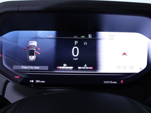 New 2026 Land Rover Range Rover Long Wheelbase SE image 18