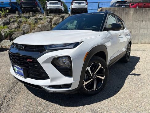 Used 2023 Chevrolet TrailBlazer RS w/ Technology Package AWD/4WD image 1