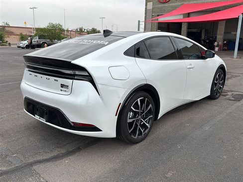 Used 2025 Toyota Prius Plug-In Hybrid w/ Limited Premium Package image 4