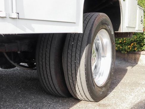 Used 2021 RAM 5500 Tradesman w/ Chrome Appearance Group image 44