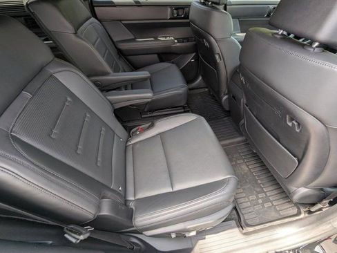 Used 2025 Hyundai Santa Fe Calligraphy AWD/4WD image 14