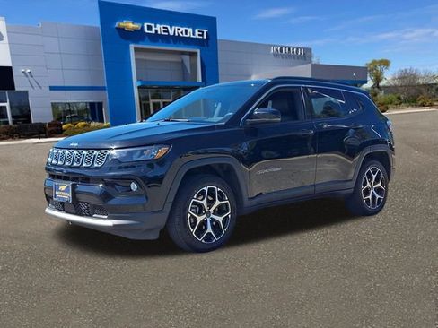 Used 2025 Jeep Compass Limited AWD/4WD image 33