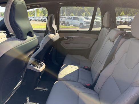 Used 2026 Volvo XC90 B6 Ultra w/ Lounge Package AWD/4WD image 31