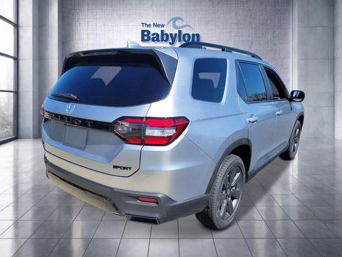 New 2026 Honda Pilot Sport image 5