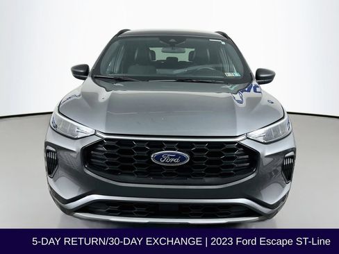 Used 2023 Ford Escape ST-Line w/ Tech Pack #1 FWD image 3