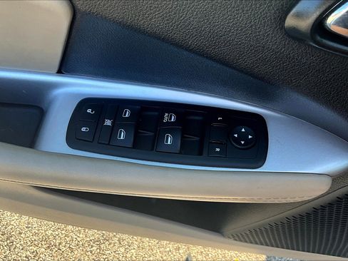 Used 2017 Dodge Journey SE w/ Flexible Seating Group image 34