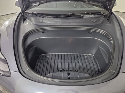 Used 2023 Tesla Model 3 Standard Range image 31