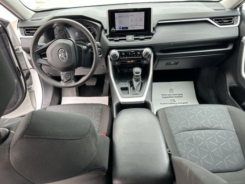 Certified 2025 Toyota RAV4 XLE image 18